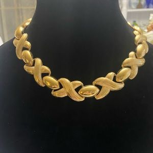 Vintage Butler Gold tone Choker style necklace
